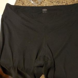 Maurices inmotion capris